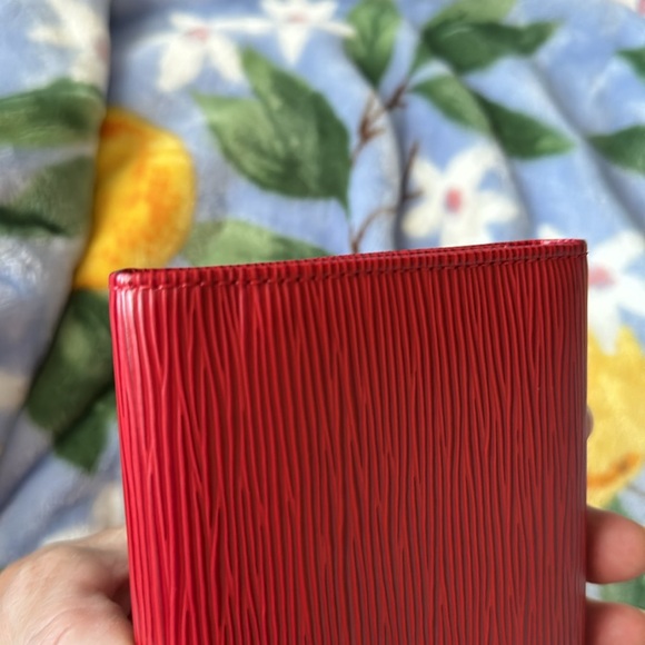 LOUIS VUITTON ❤️EPI Red Tri-fold Leather NEW/Unused Flawless Authentic Vintage - Picture 12 of 16